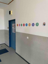 Vchod do knihovny.jpg